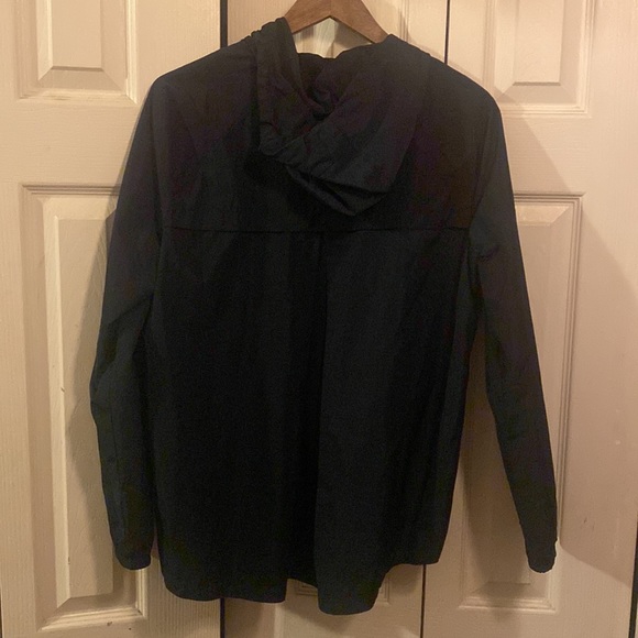 Tommy Hilfiger rain jacket ☔️ - Picture 3 of 5